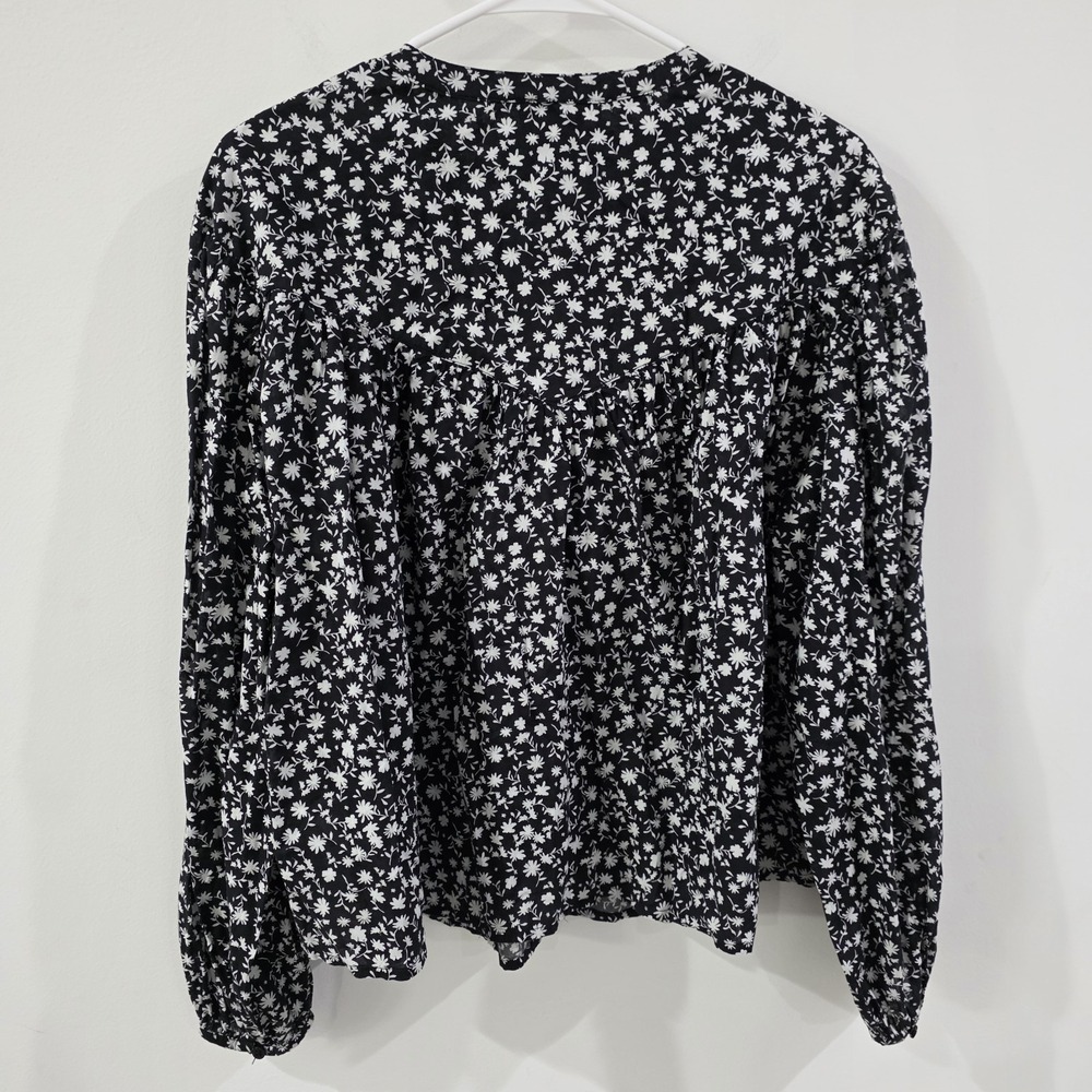 Womens Button Up Floral Boho Top Size Medium Dainty Fairy Ren Faire - Picture 4 of 8